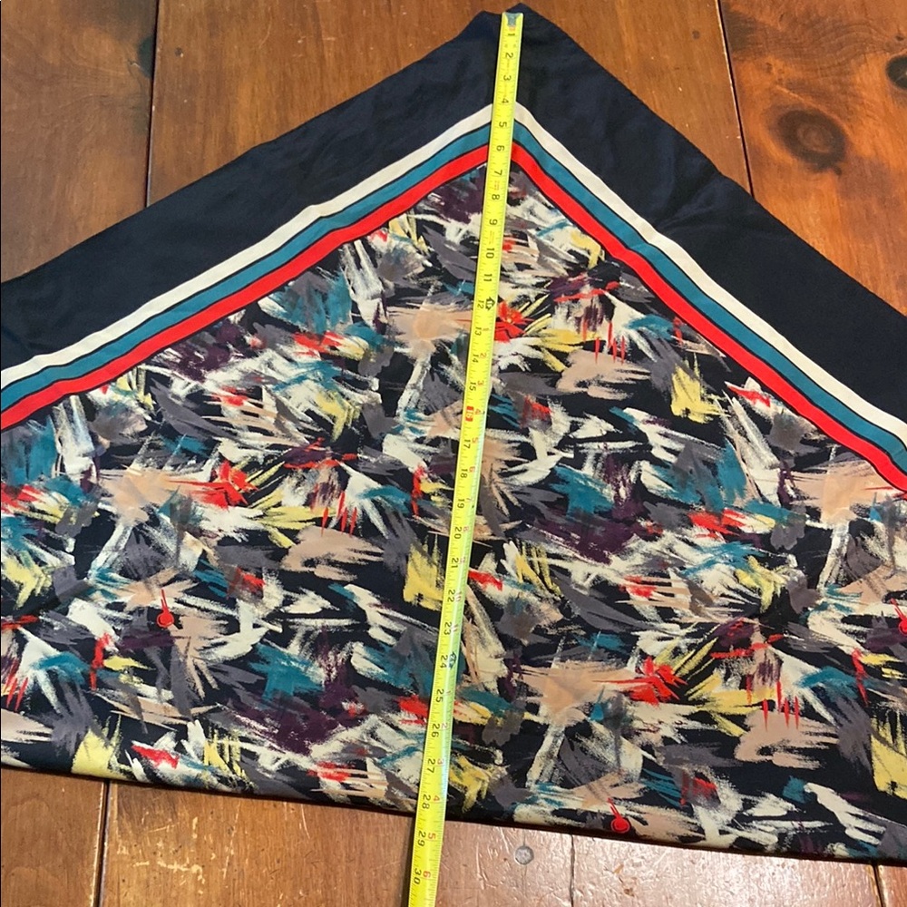 Abstract Patterned Scarf - Picture 2 of 3